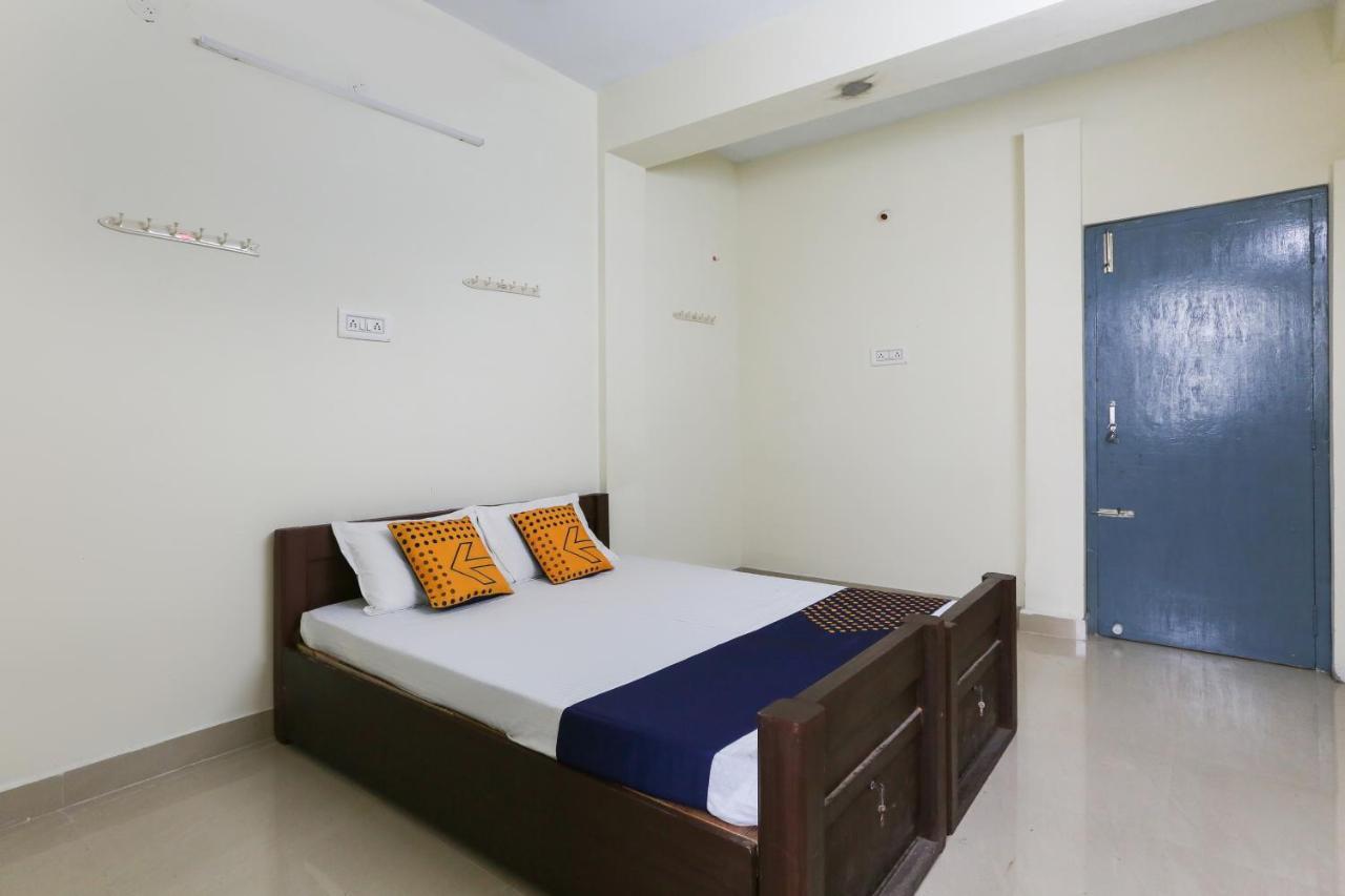 Spot On 63050 Kag Rooms Gūduvāncheri Kültér fotó